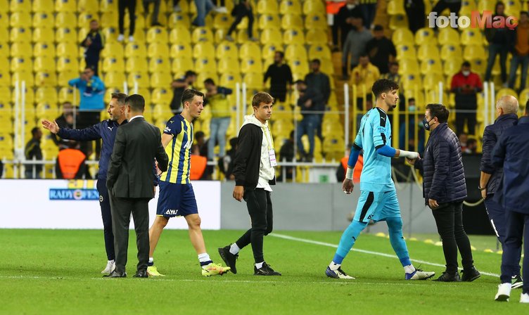 Fenerbahçe - Giresunspor maçı sonrası dikkat çeken o anlar! Mesut Özil ve Vitor Pereira... (FB spor haberi)