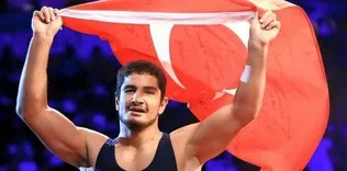 Taha Akgül, Paris’te rekor peşinde