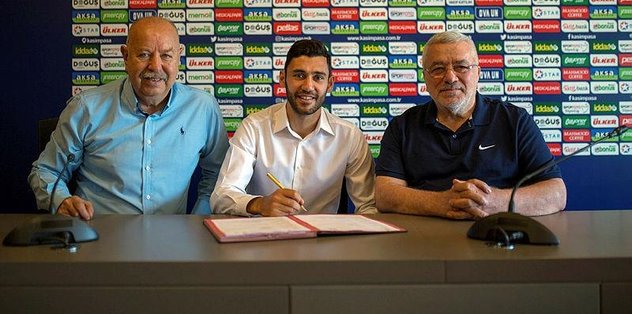 Veysel’den 3 yıllık imza