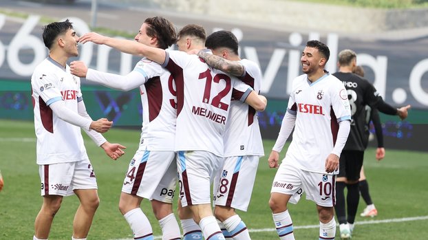 Trabzonspor'da alınan galibiyetlerle yüzler gülmeye başladı Trabzonspor'da alınan galibiyetlerle yüzler gülmeye başladı