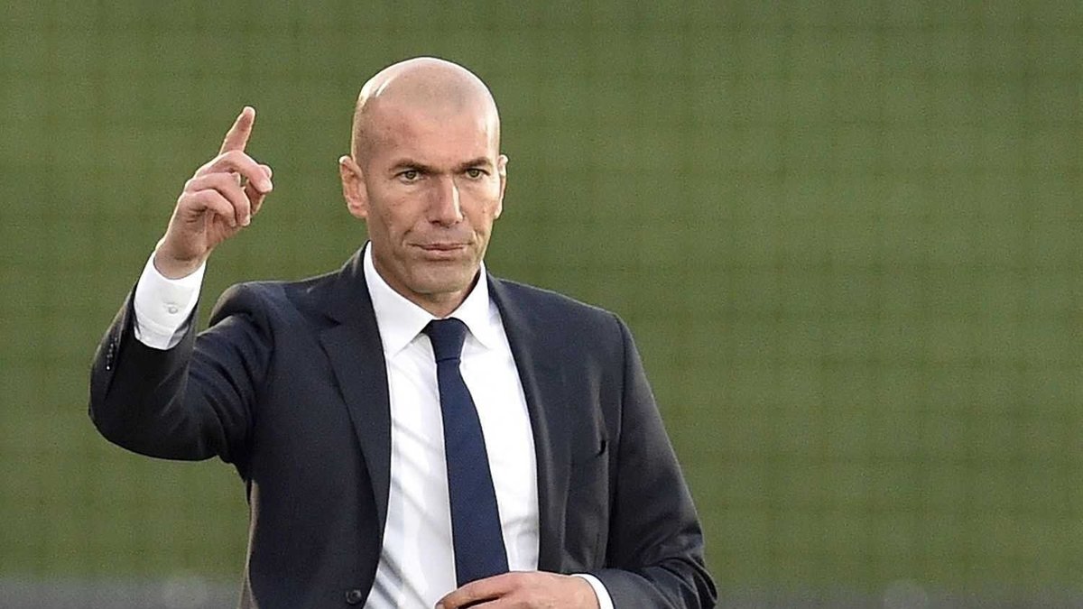 Fenerbahçe'den Zinedine Zidane sürprizi! Canlı yayında açıkladı Fenerbahçe'den Zinedine Zidane sürprizi! Canlı yayında açıkladı