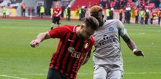Adana Demirspor Eskişehir’de güldü