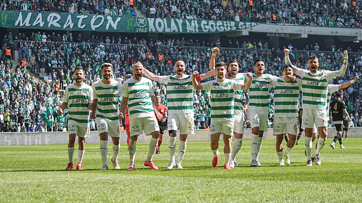 Bursaspor 4 golle coştu Bursaspor 4 golle coştu
