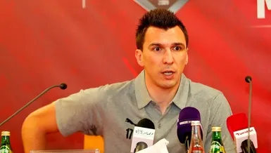 Mario Mandzukic Milan'la anlaştı