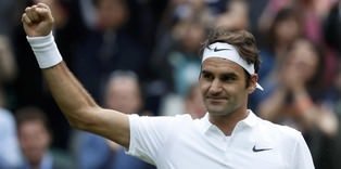 Federer zorlanmadan turladı