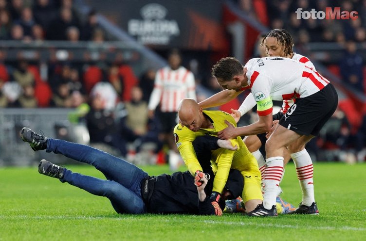 PSV Eindhoven-Sevilla maçında bir taraftar Dmitrovic'e saldırdı!