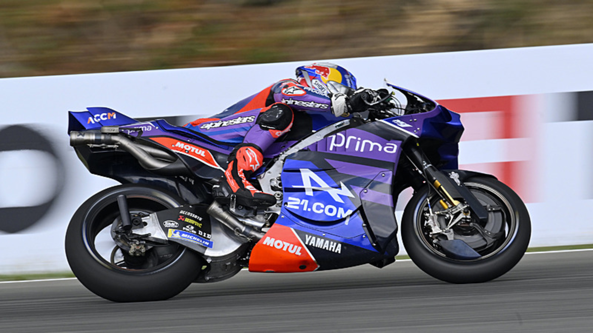 Toprak Razgatlıoğlu yaptığı kaza sonucu yarış dışı kaldı!