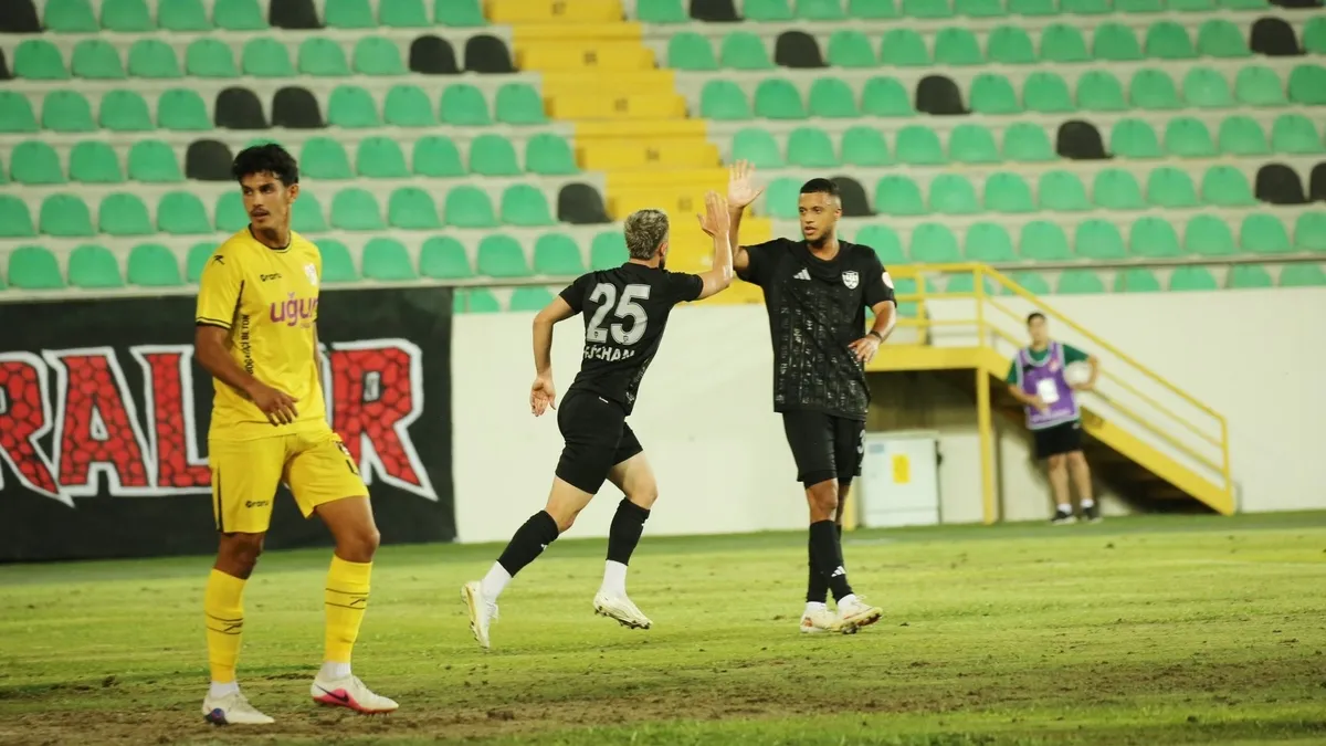 5 gollü maçta kazanan Vanspor FK!