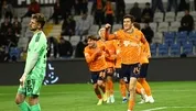 Gözü zirvede