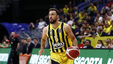 Fenerbahçe Beko'dan İsmet Akpınar'a yeni imza!