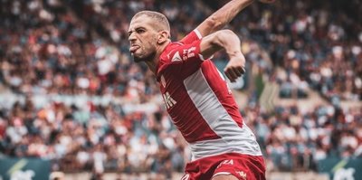 İnanılmaz ama gerçek! Islam Slimani...