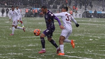 Mame Diouf şov yaptı