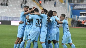 Dadaşlar evinde rakip tanımıyor