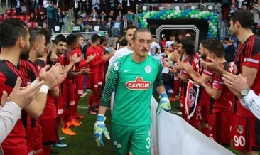 Altay transferde gaza bastı