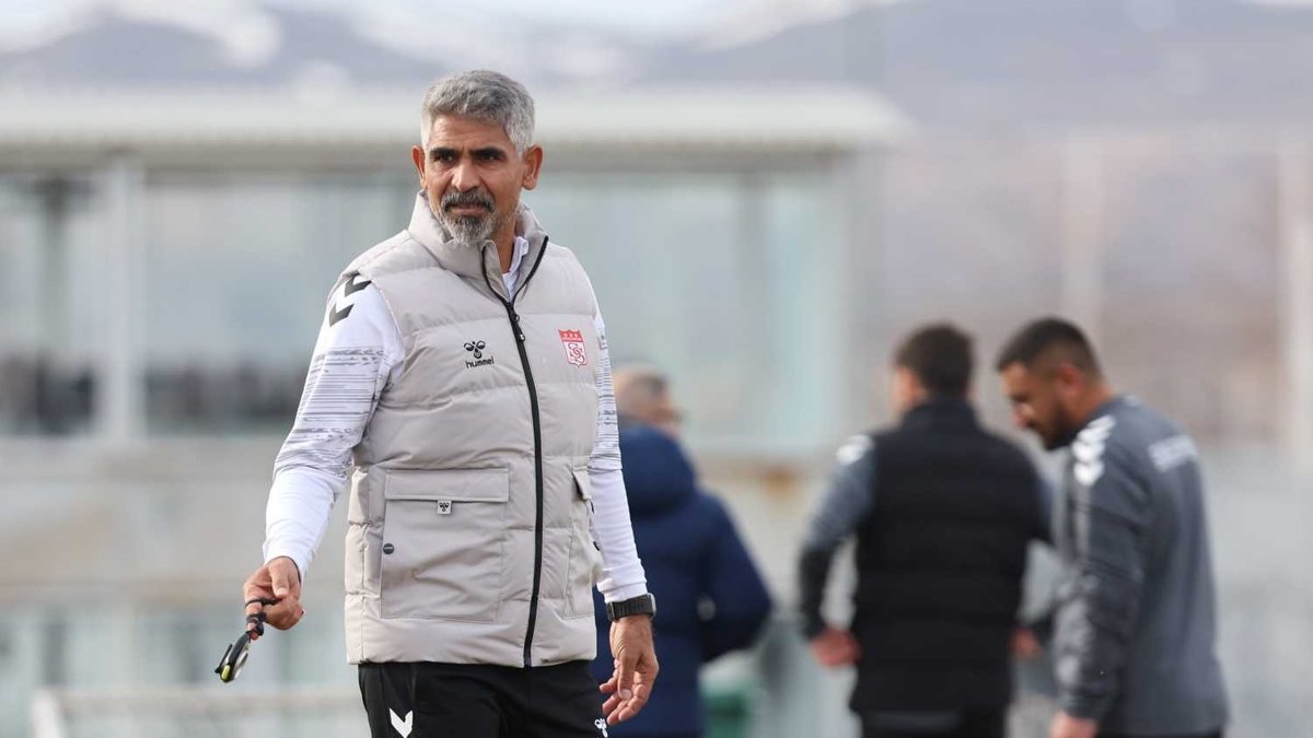 Sivasspor, İsmet Taşdemir ile yollarını ayırdı