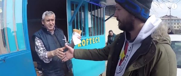 Fenerbahçe antrenmanını çatıdan izledi