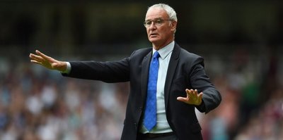 Leicester City Ranieri'ye sahip çıktı