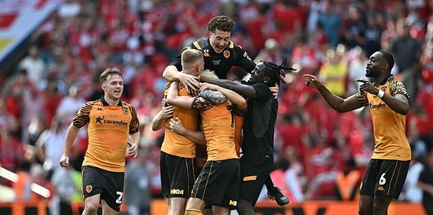Hull City Premier Lig'e yükselmeyi başardı!