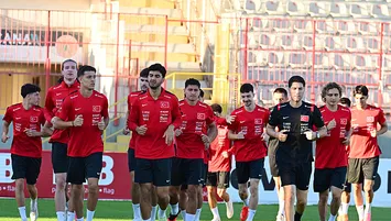 Ümitler start verdi