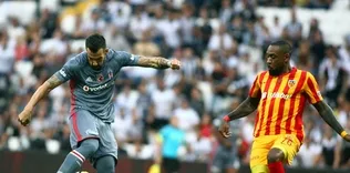 Lens ve Negredo sahne aldı