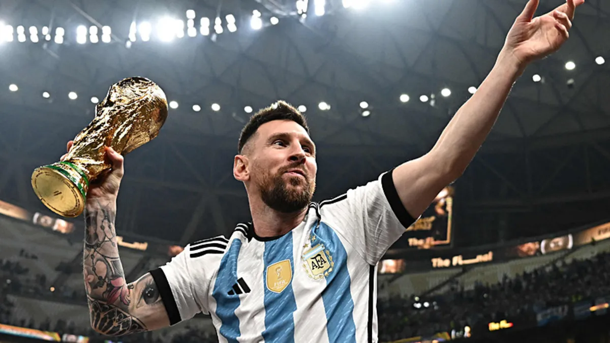 Messi tarihe geçti