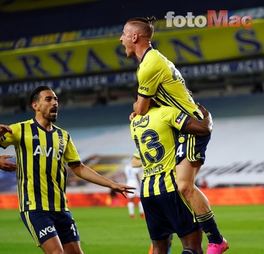 Son dakika spor haberi: Fenerbahçe-Erzurumspor maçında Emre Belözoğlu çılgına döndü! İşte o anlar...
