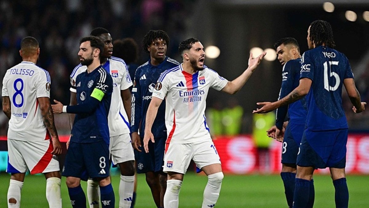 Lyon 2-2 Manchester United | MAÇ SONUCU - ÖZET