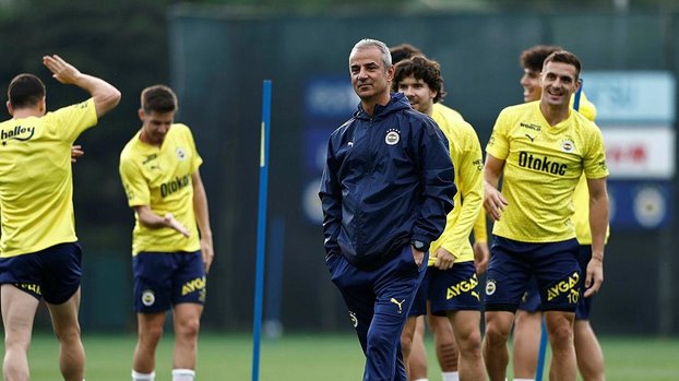 Fenerbahçe'de hedef 14'te 14! İsmail Kartal ilk 11'i belirledi