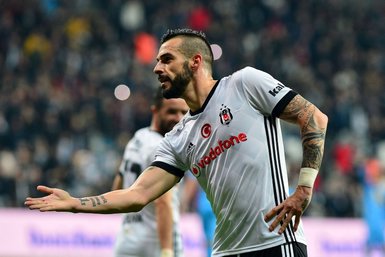 Galatasaray forvet için adayları belirledi: Richmond Boakye ve Alvaro Negredo
