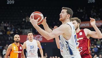 Efes, 5 maç sonra galip