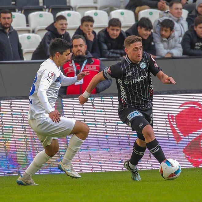Konyaspor uzatmada Umut’la güldü