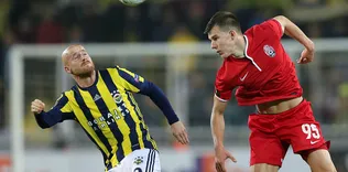 Göz Göz onun peşinde