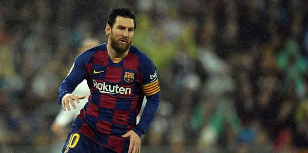 Lionel Messi kariyerindeki 700. golünü attı!