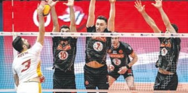 aslan ilk maci kaybetti 2 3 fotomac