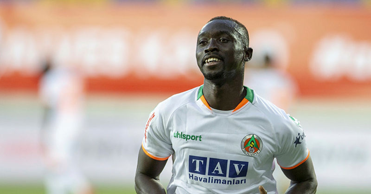 Papiss Cisse Mujdesi Son Dakika Besiktas Haberleri Fotomac