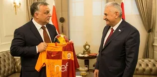 Macaristan Başbakanı G.Saray taraftarı çıktı