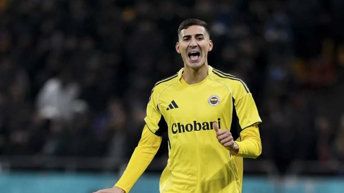 Fenerbahçe'de Mert Müldür üzüntüsü! İşte sahalardan uzak kalacağı süre
