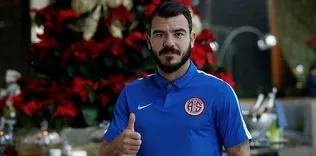 Antalya’da 5 isim imzaladı