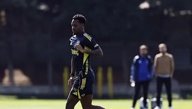 Jhon Duran form tutuyor