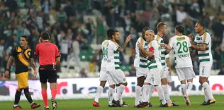 Bir golcü daha şart!