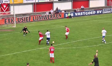 Hollanda'da ilginç maç! Hakem gol attı