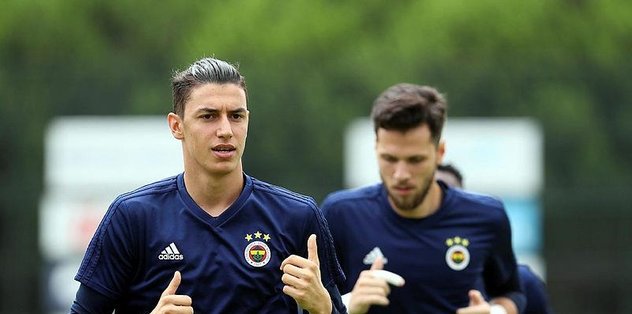 Fenerbahçe'de Berke Özer kiralık gidecek