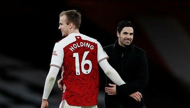 Arsenal Rob Holding'in sözleşmesini yeniledi