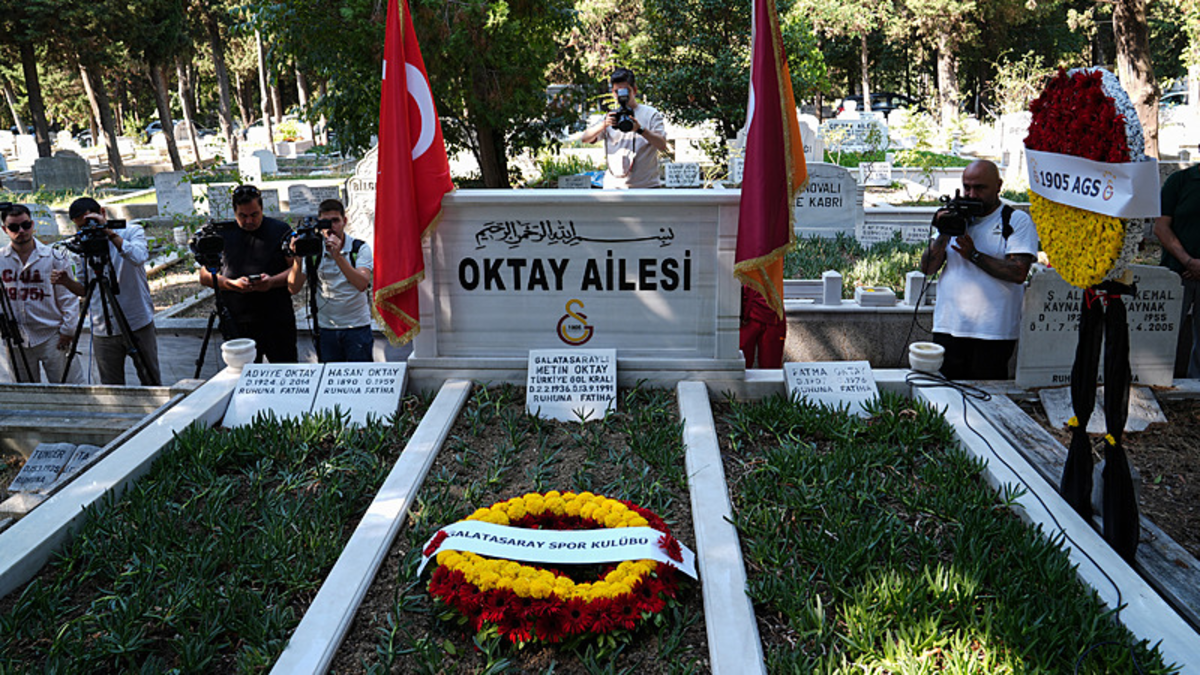 Taçsız Kral anıldı