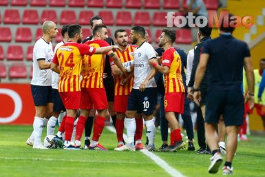 Kayserispor Adana Demirspor maçında Hikmet Karaman ile Belhanda arasında gerginlik!