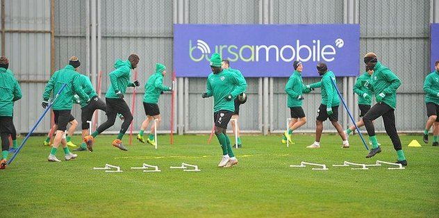 Bursaspor, Antalyaspor karşısında seriyi sürdürmek istiyor
