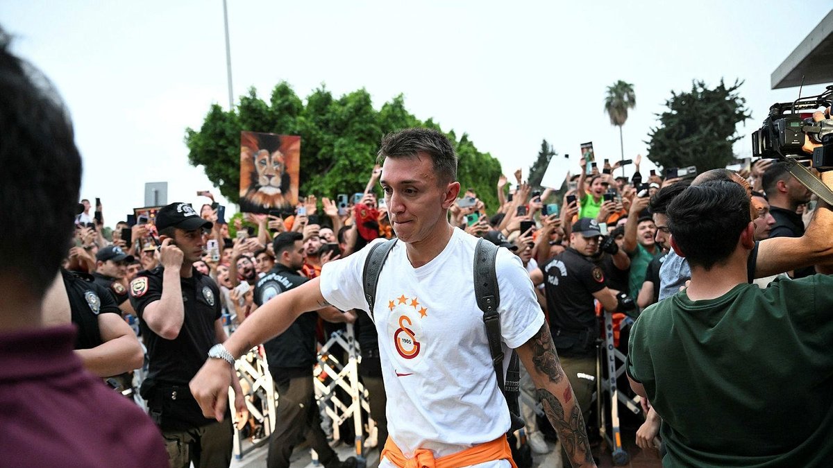 Galatasaray'a Adana'da coşkulu karşılama