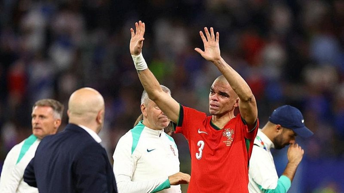 Eski Beşiktaşlı Pepe futbolu bıraktı!