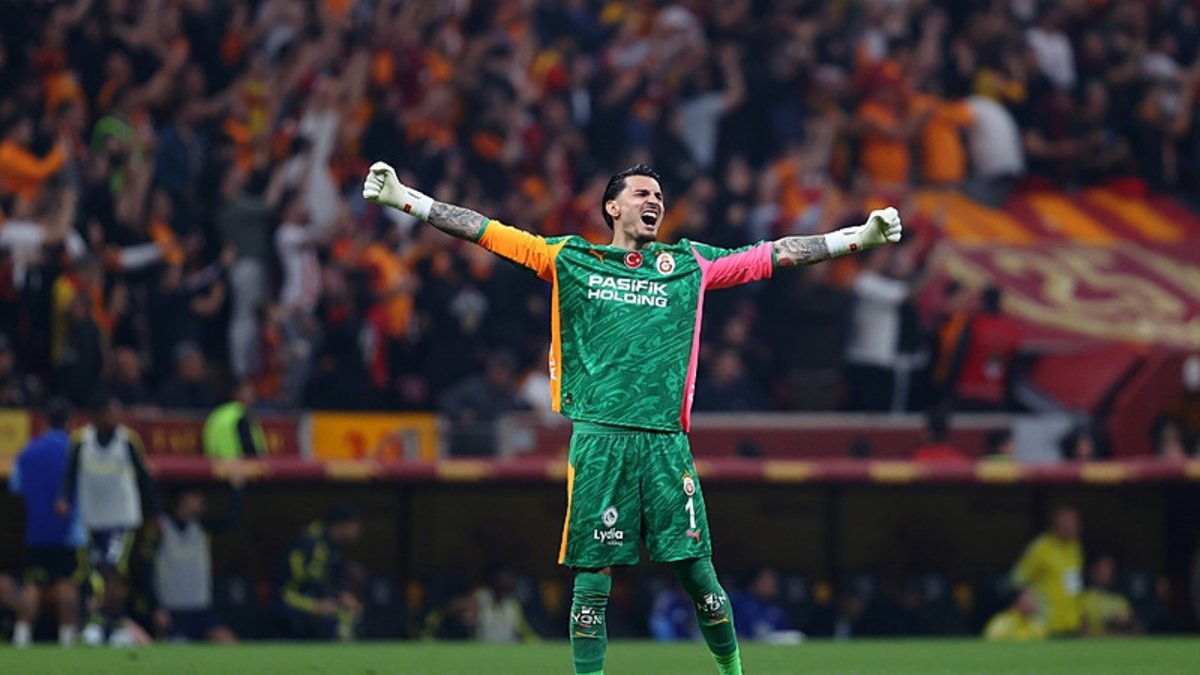 Galatasaray'da Uğurcan Çakır'dan büyük başarı!