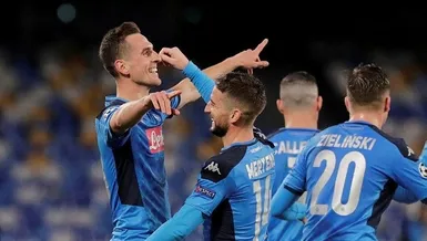 Milik şov yaptı Napoli rahat kazandı